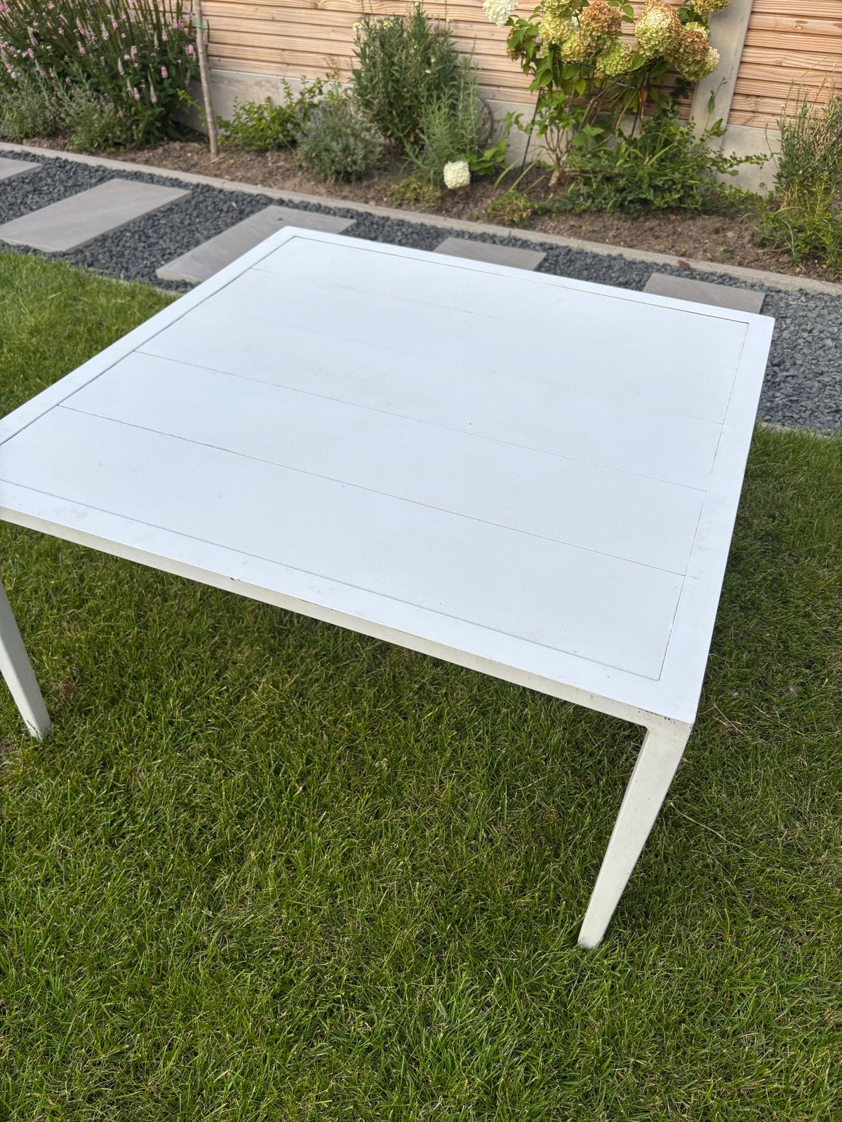 Witte vierkante tuintafel - Gebruikt, Tuin en Terras, Ophalen of Verzenden, Gebruikt, Vierkant, Aluminium