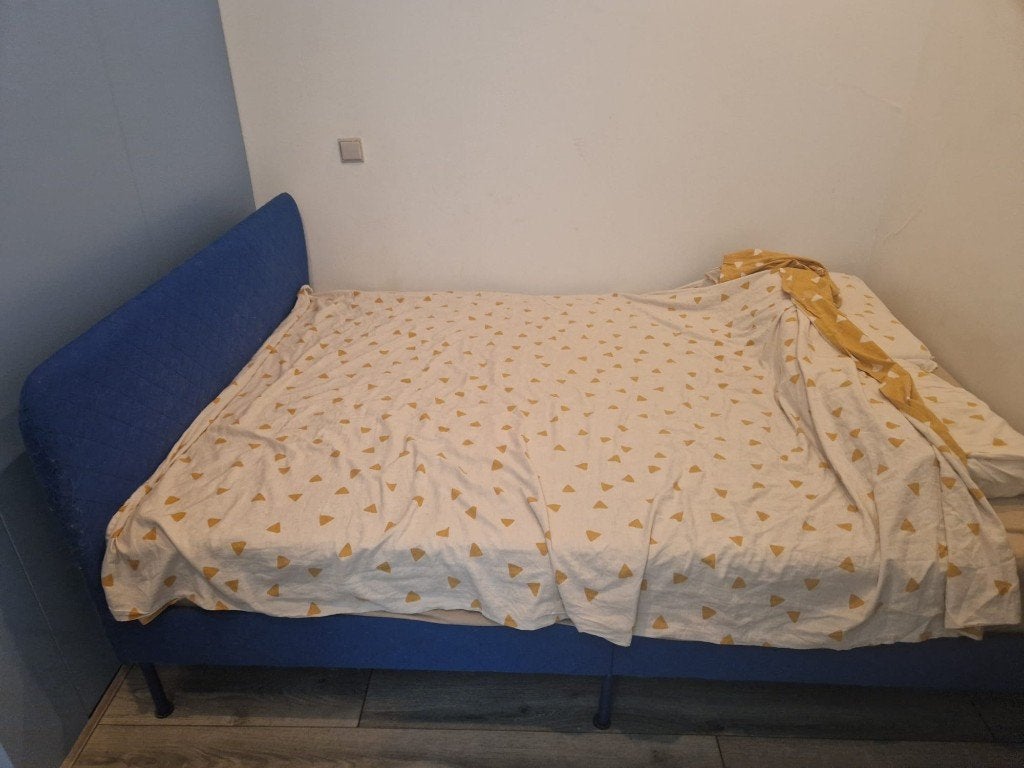 Bed + Mattress, Ophalen, Overige materialen, Gebruikt, Eenpersoons