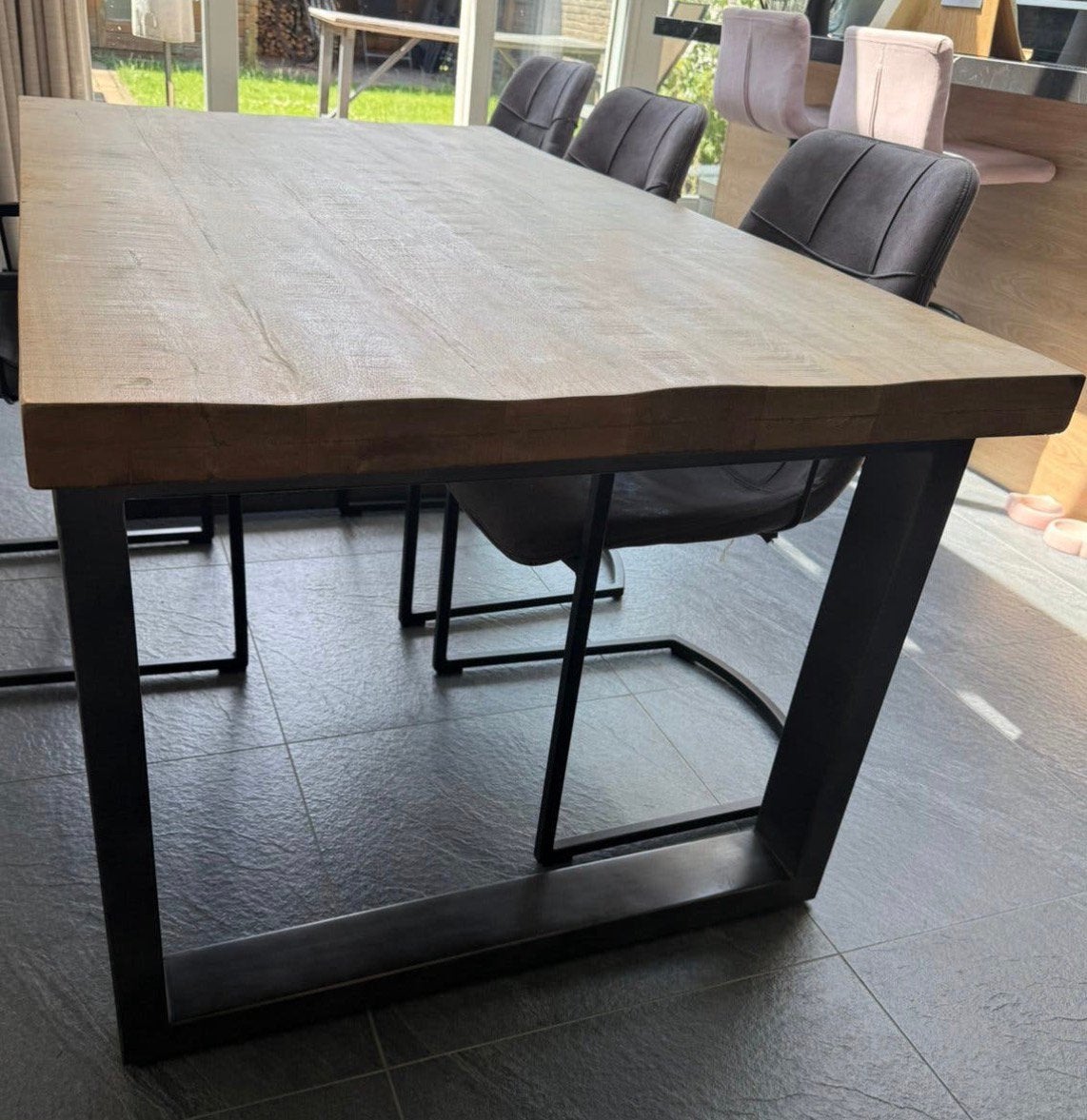 Eettafel van mangohout, Huis en Inrichting, Ophalen, 50 tot 100 cm, Zo goed als nieuw, 150 tot 200 cm
