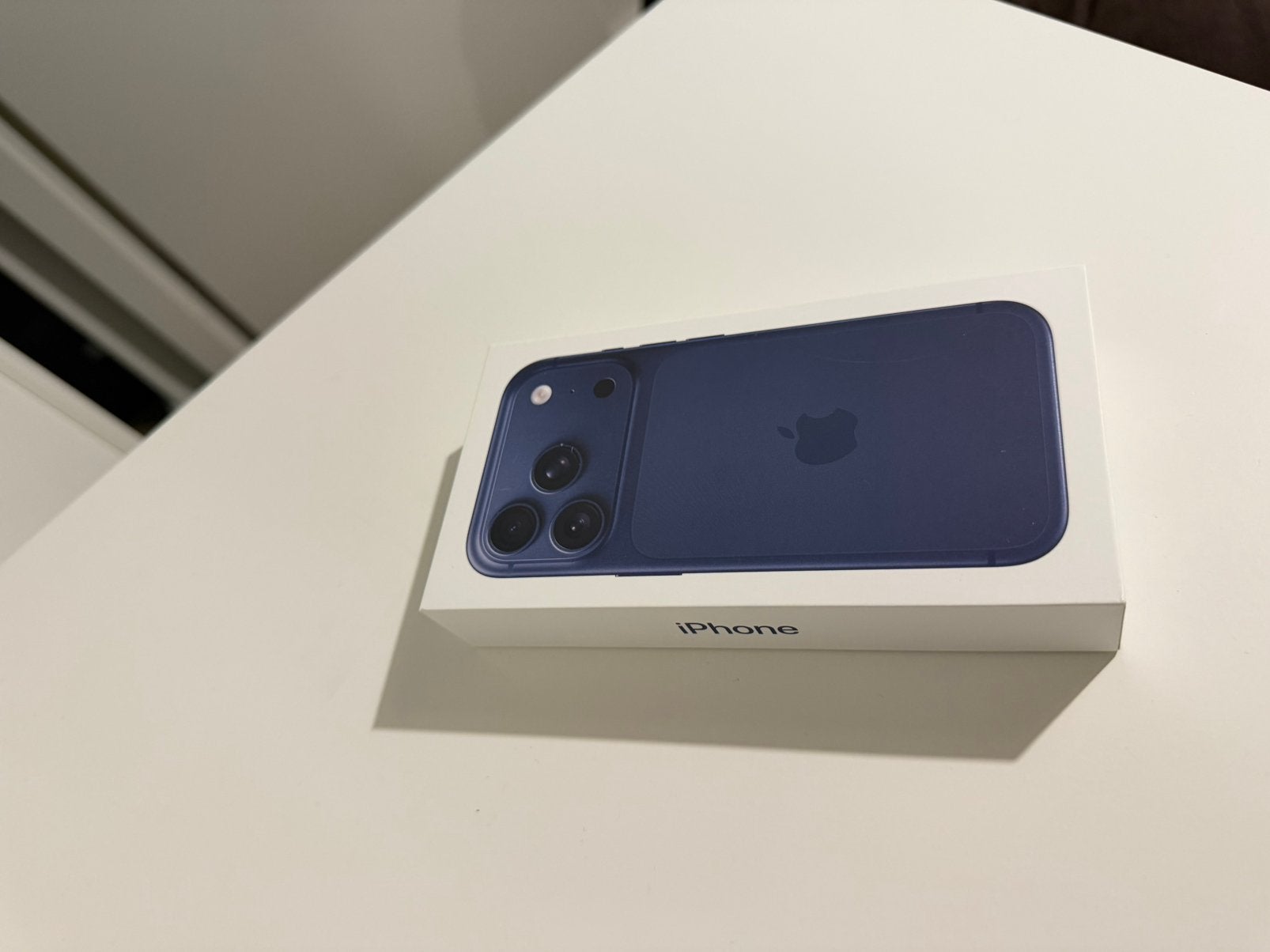 Foto 6 van iPhone 17 Pro blauw 256gb te koop