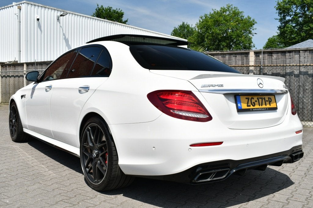 Mercedes-Benz E-Klasse AMG 63 S 4MATIC+ 1e Lak | Carbon | So, Auto's, Mercedes-Benz, Automaat, Gebruikt, Wit, 11 km/l