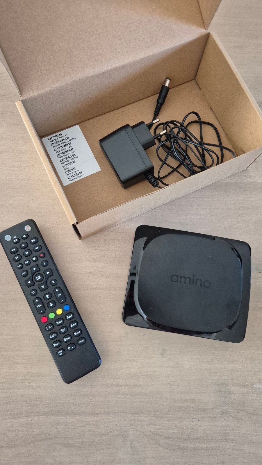 Amino Aria Model 7 Decoder met afstandsbediening, Audio, Tv en Foto, Decoders en Harddiskrecorders, Ophalen of Verzenden, Zo goed als nieuw