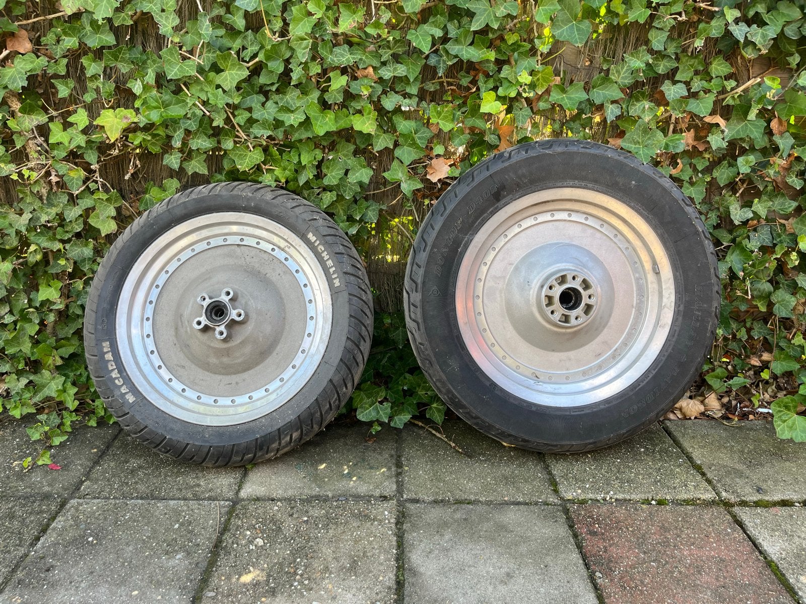 Harley Davidson wielen met banden, Ophalen, Gebruikt