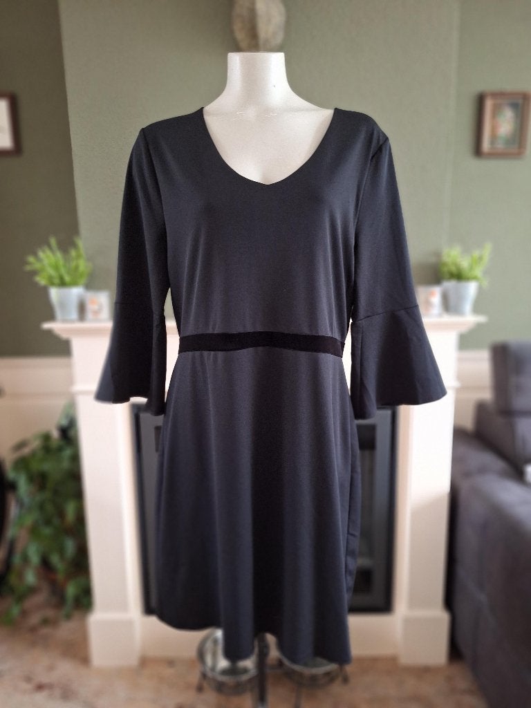 K-Design K Design trompet mouw jurk XXL zwart, Kleding | Dames, Jurken, K-design, Verzenden, Zwart, Maat 46/48 (XL) of groter