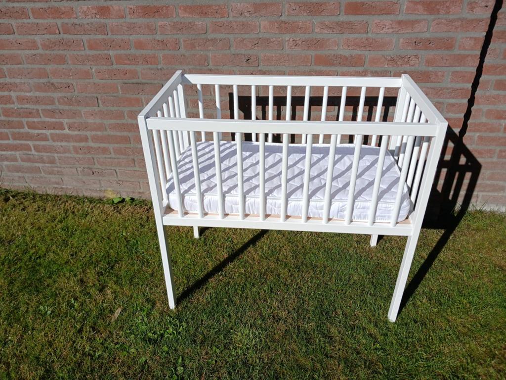 Ledikant, Kinderen en Baby's, Babywiegjes en Ledikanten, Ophalen of Verzenden, Zo goed als nieuw, Ledikant