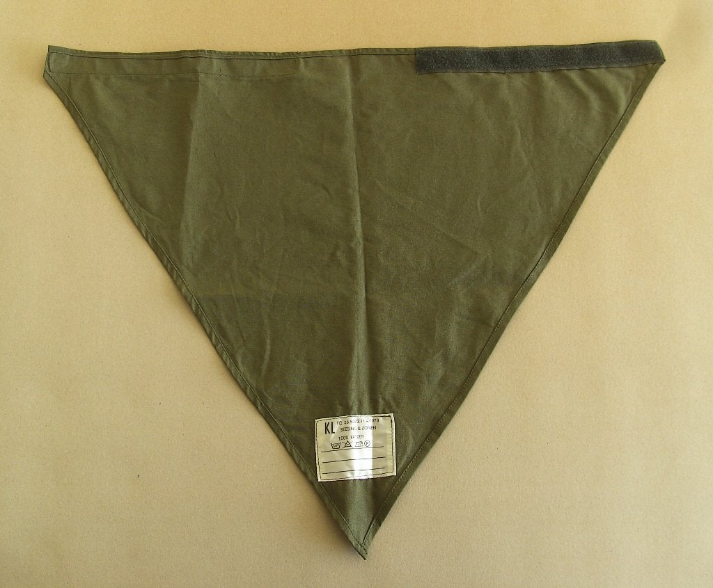 halsdoek uit 1978 voor het oude groene gevechtstenue, Verzamelen, Ophalen of Verzenden, Landmacht, Nederland, Kleding of Schoenen