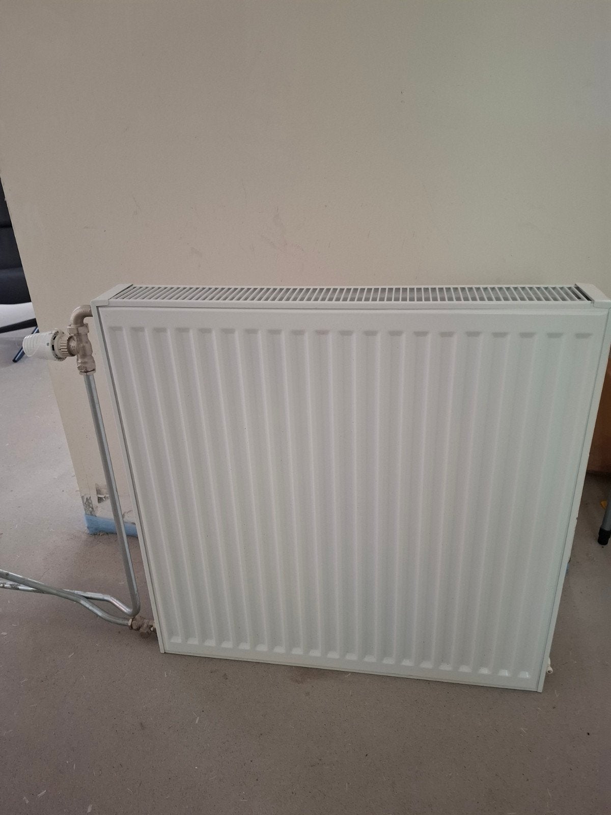 Radiator 70x70x10 cm met thermostaat en antivries, Doe-het-zelf en Verbouw, Verwarming en Radiatoren, Ophalen, 30 tot 80 cm, Radiator