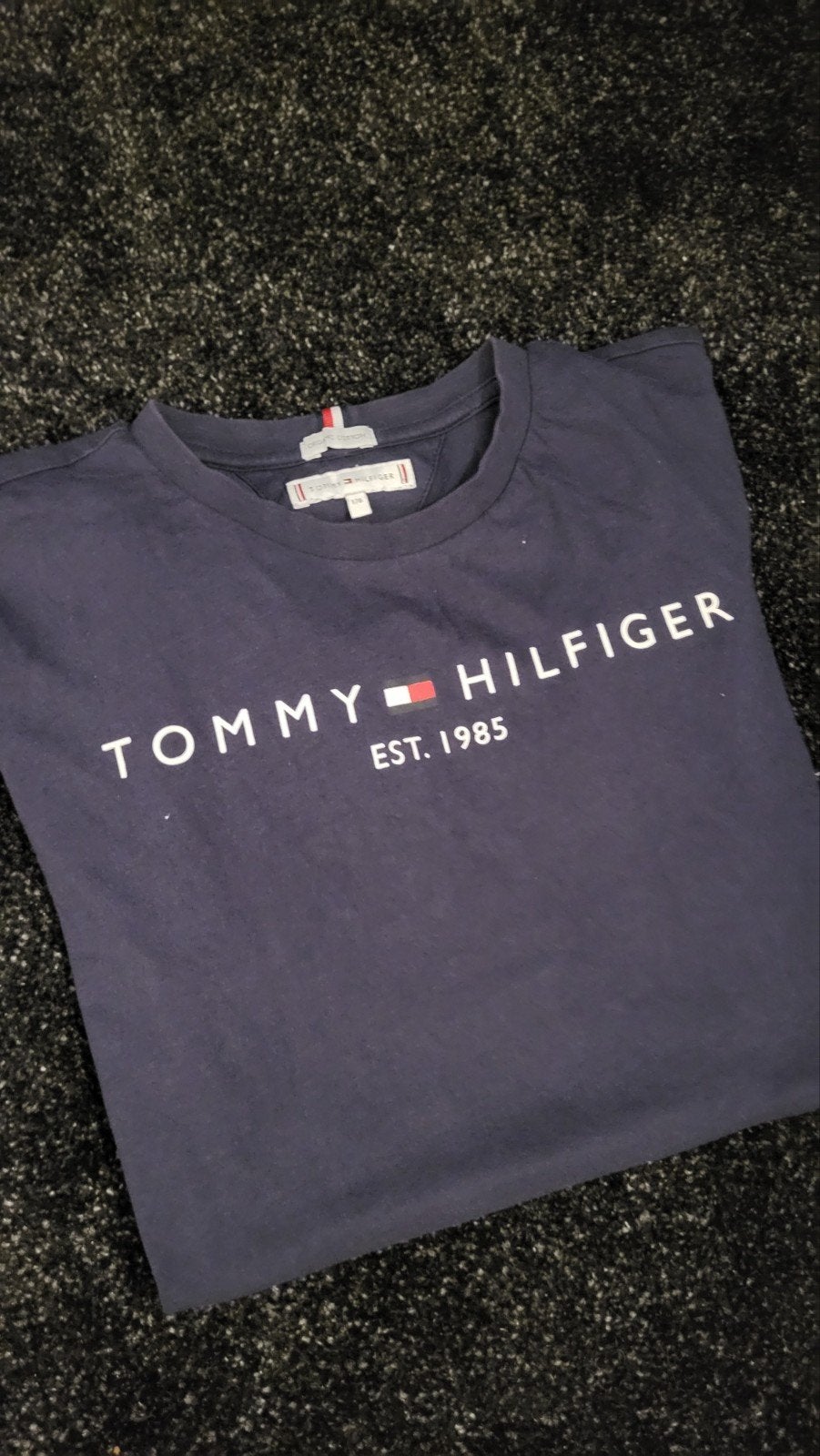 Tommy Hilfiger T-shirt - Donkerblauw - Maat 176, Ophalen of Verzenden, Zo goed als nieuw, Tommy Hilfiger