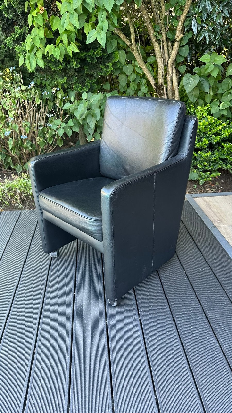 Eetkamerstoel (4 stuks) op wieltjes, Ophalen, Gebruikt, Leer, 75 tot 100 cm