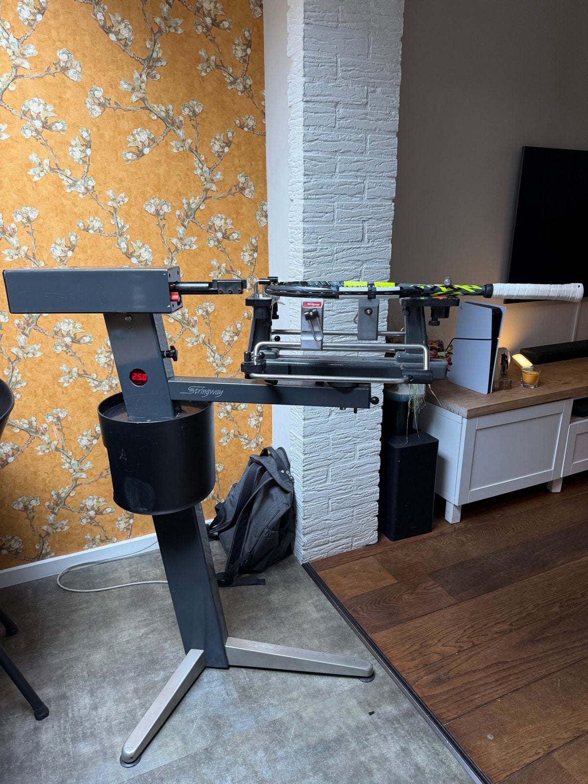 Stringway EM400 Bespanmachine met snaren en gereedschap, Ophalen, Gebruikt, Overige typen, Overige merken