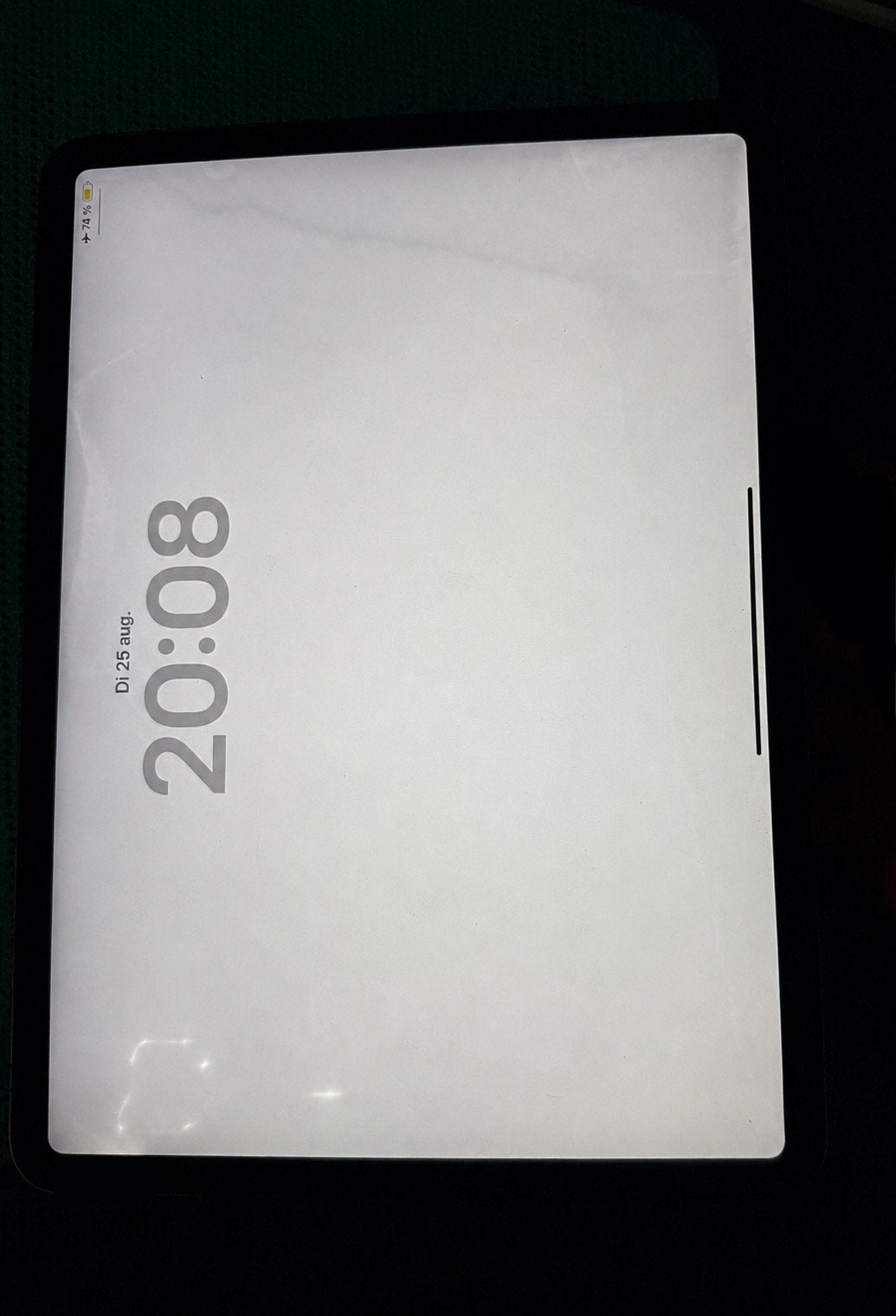Foto 6 van Apple iPad Pro 11" 2020 scherm licht beschadigd