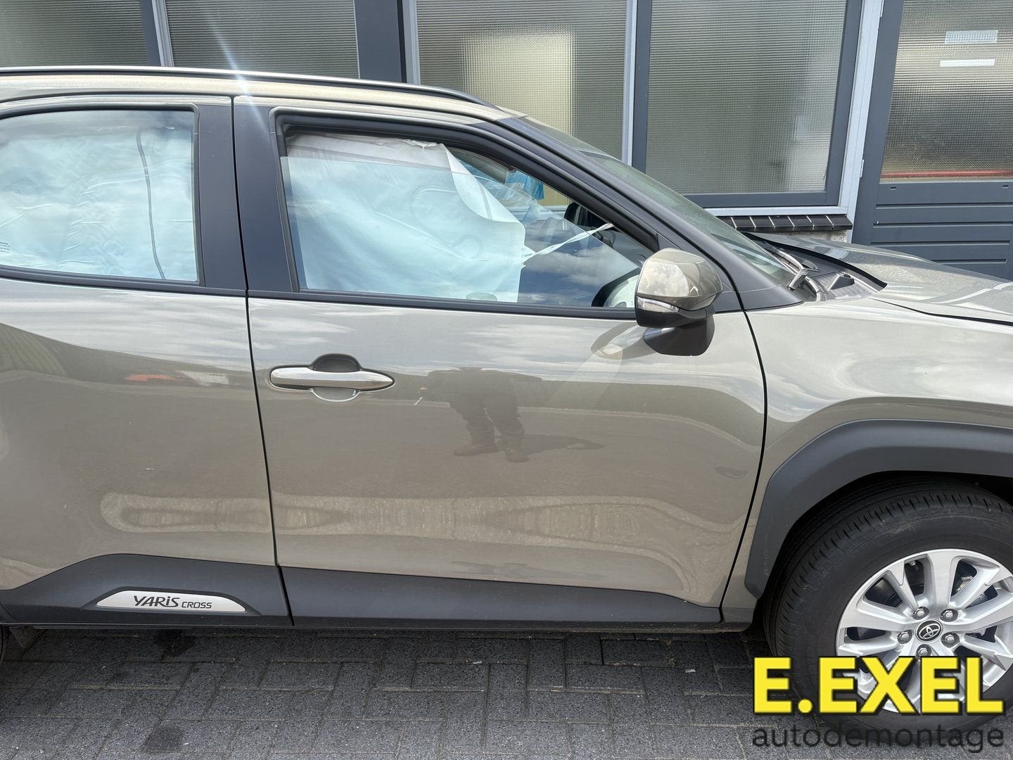 Deur rechts voor Toyota Yaris Cross (PB1/PJ1) vanaf 2020, Gebruikt, -, Deur, Ophalen of Verzenden