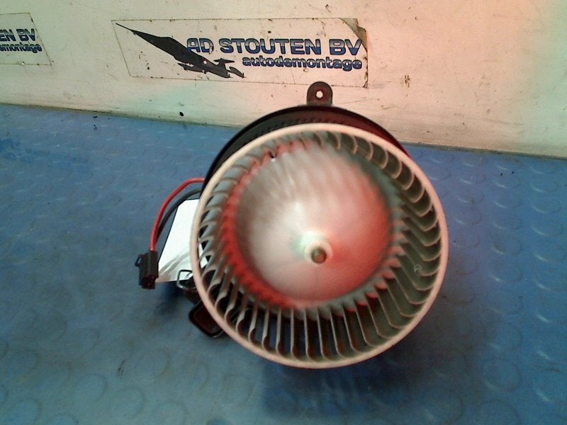 Kachel Ventilatormotor Volkswagen Polo VI (AW1) GT860003, Gebruikt, Volkswagen, Volkswagen AG, Kundenbetreuung@volkswagen.de