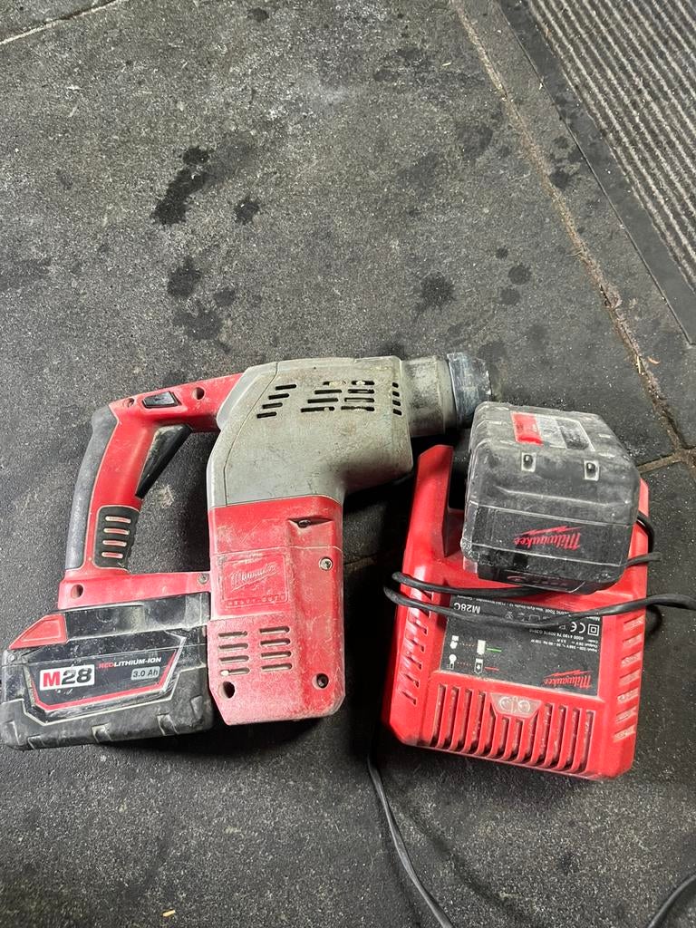 milwaukee boorhamer m28, Doe-het-zelf en Verbouw, Gereedschap | Boormachines, Ophalen of Verzenden, Gebruikt, Boor- en/of Breekhamer
