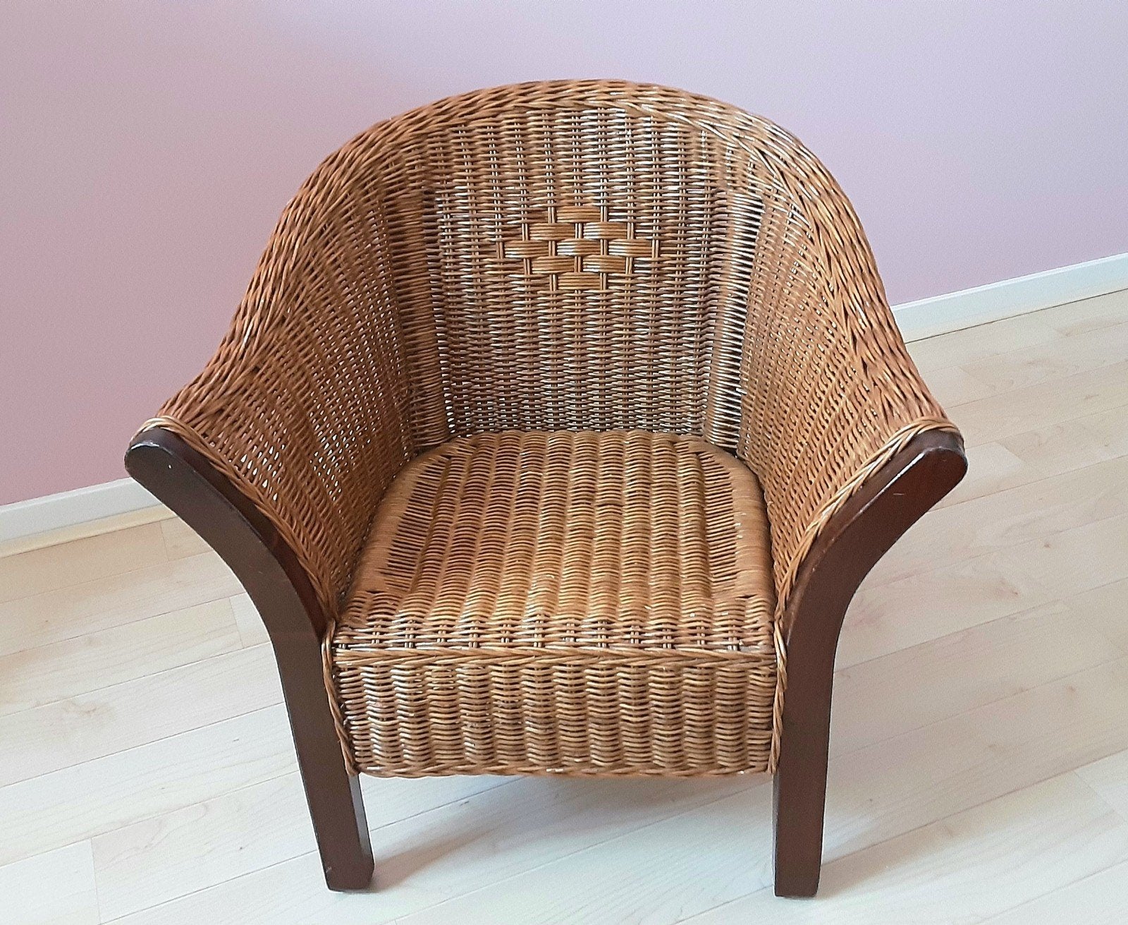 Stevig rieten kinderstoeltje met houten sierleuningen, Kinderen en Baby's, Kinderstoelen, Ophalen of Verzenden, Gebruikt, Overige typen