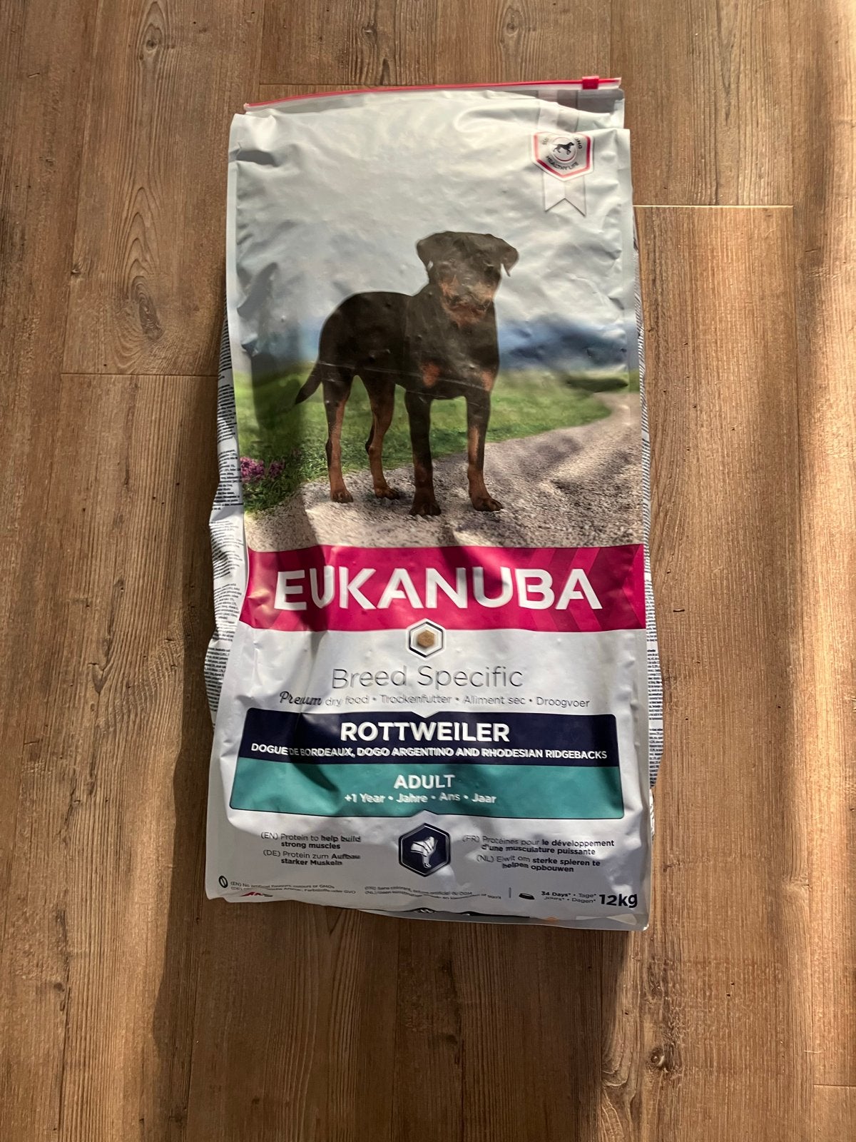 Eukanuba rottweiler brokken, Ophalen, Hond