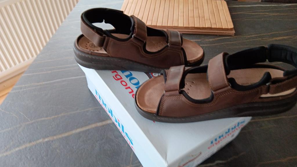 Sandalen ergonomic, Bruin, Zo goed als nieuw, Ophalen, Sandalen