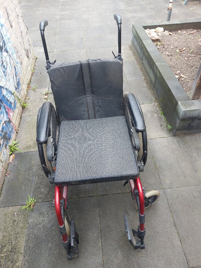 Rolstoel, Ophalen, Inklapbaar, Zo goed als nieuw, Duwrolstoel
