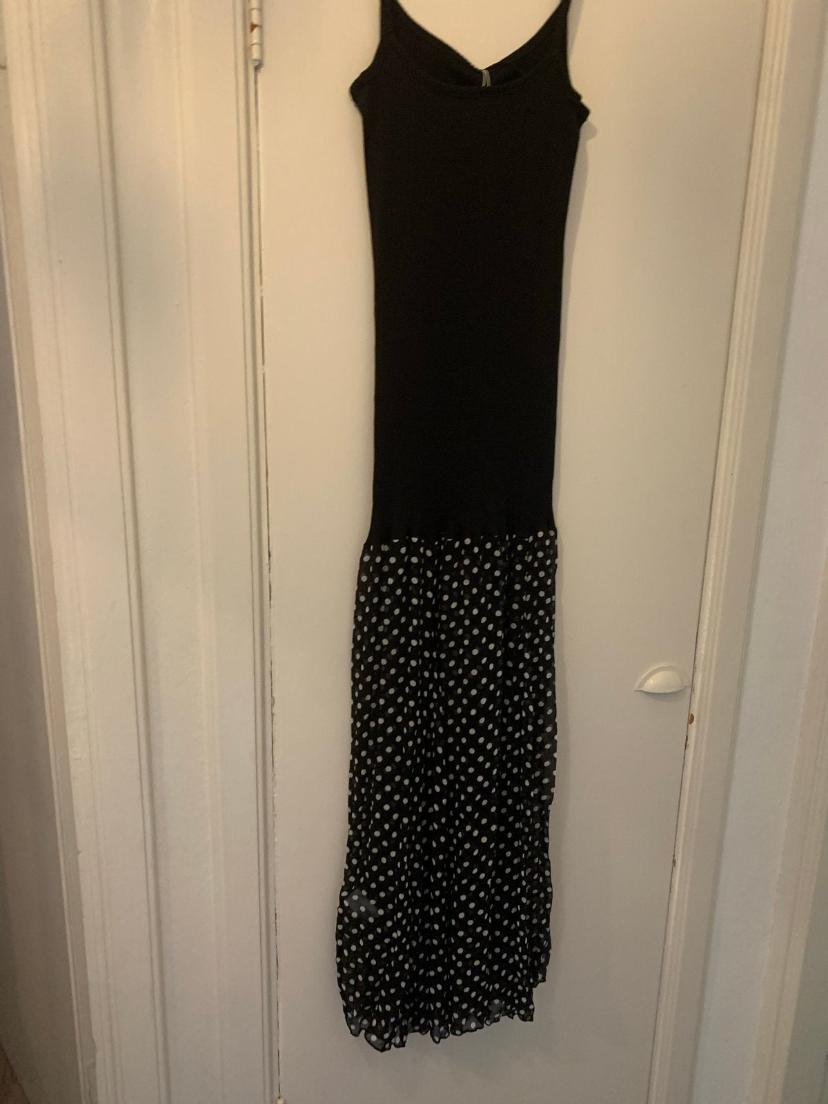 Zara jurk met stippen, maat L, Kleding | Dames, Jurken, Ophalen of Verzenden, Nieuw, Maat 42/44 (L), Zwart