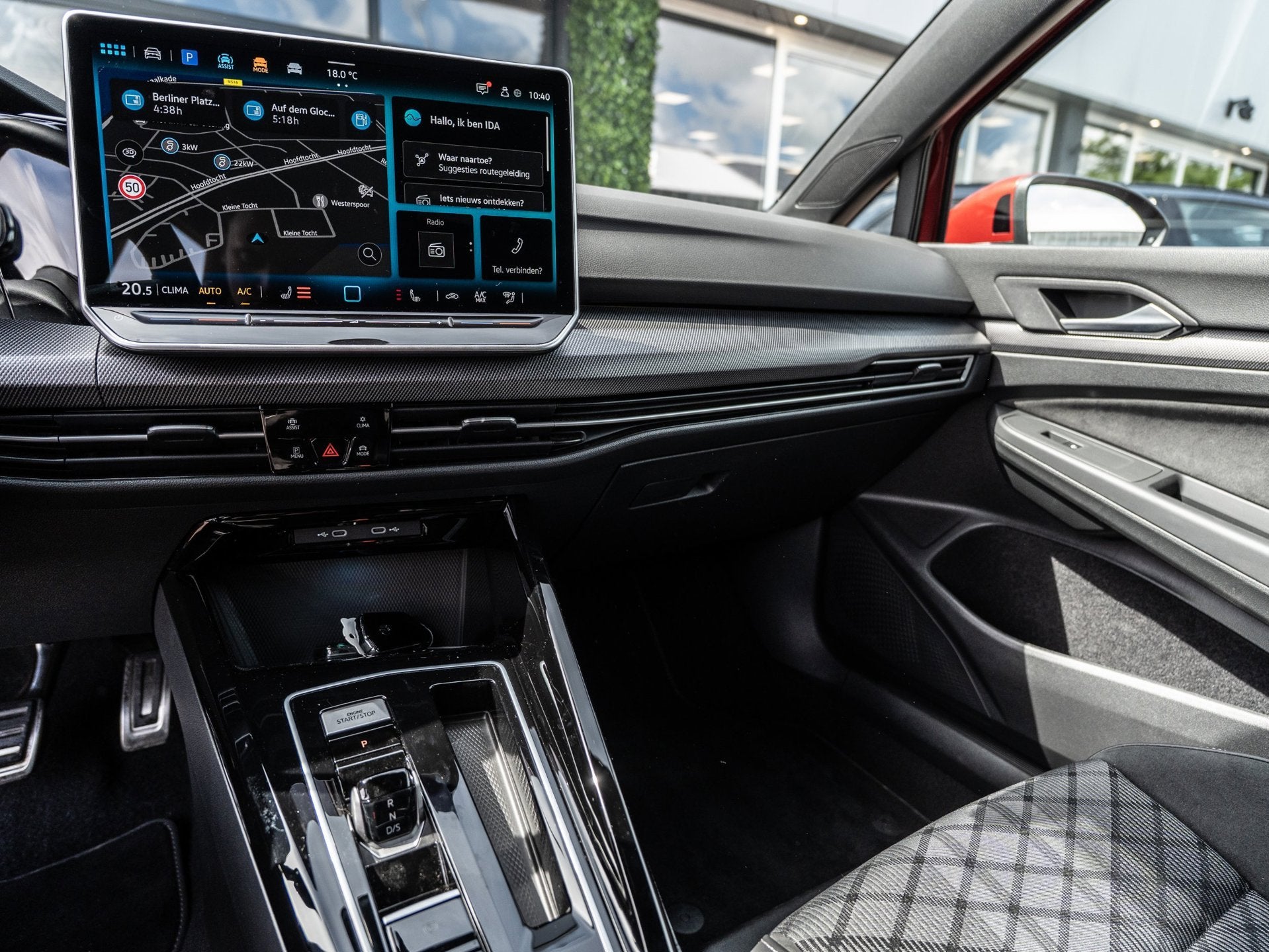 Volkswagen Golf 1.5 eTSI 150PK DSG R-Line Edition | Black Pa, 4 cilinders, Alcantara, Origineel Nederlands, Bedrijf
