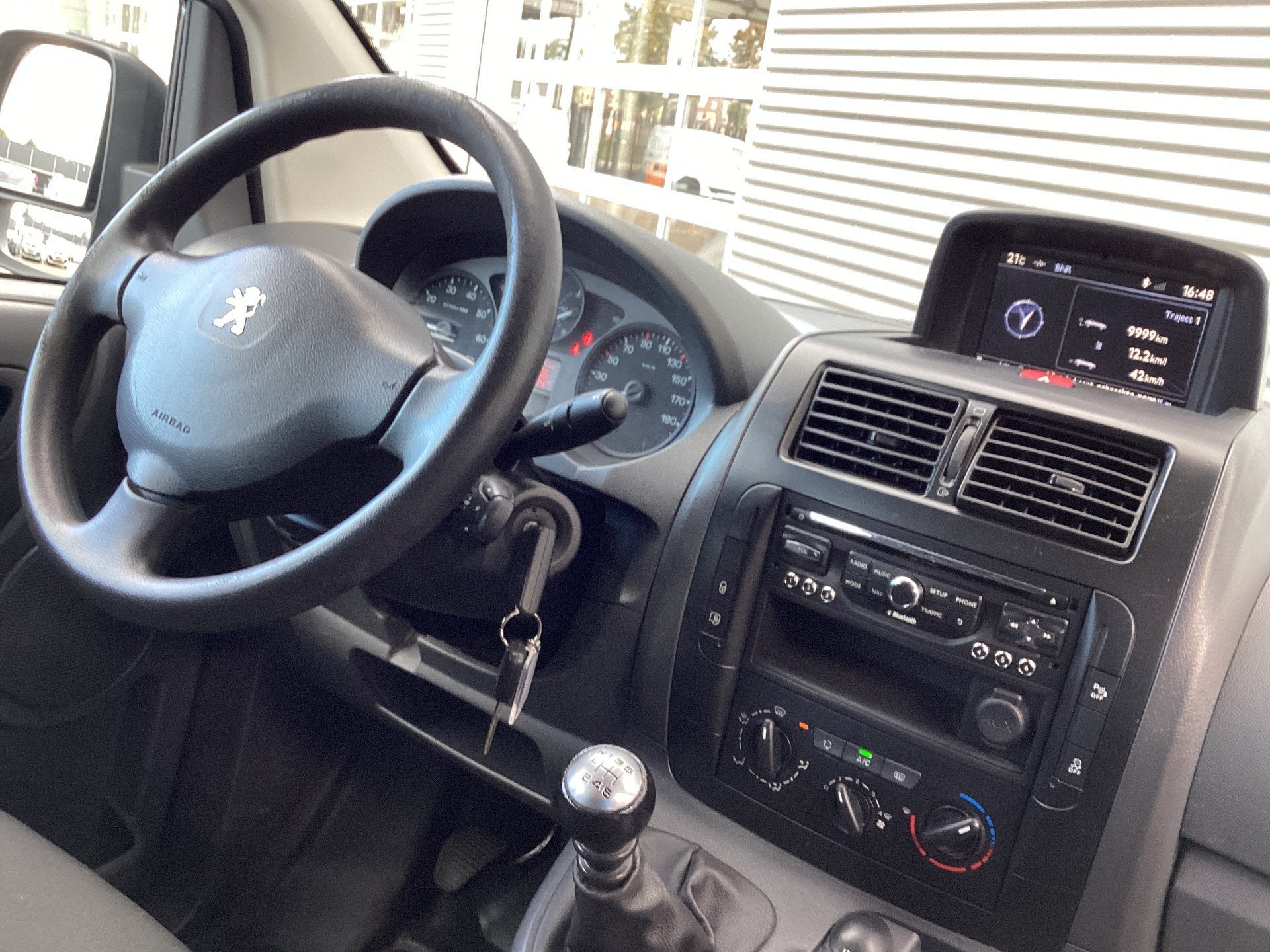 Peugeot Expert 2.0 HDI 130 pk L2 Dubbel Cabine DC EXPORT Air, Voorwielaandrijving, Euro 5, Stof, Gebruikt