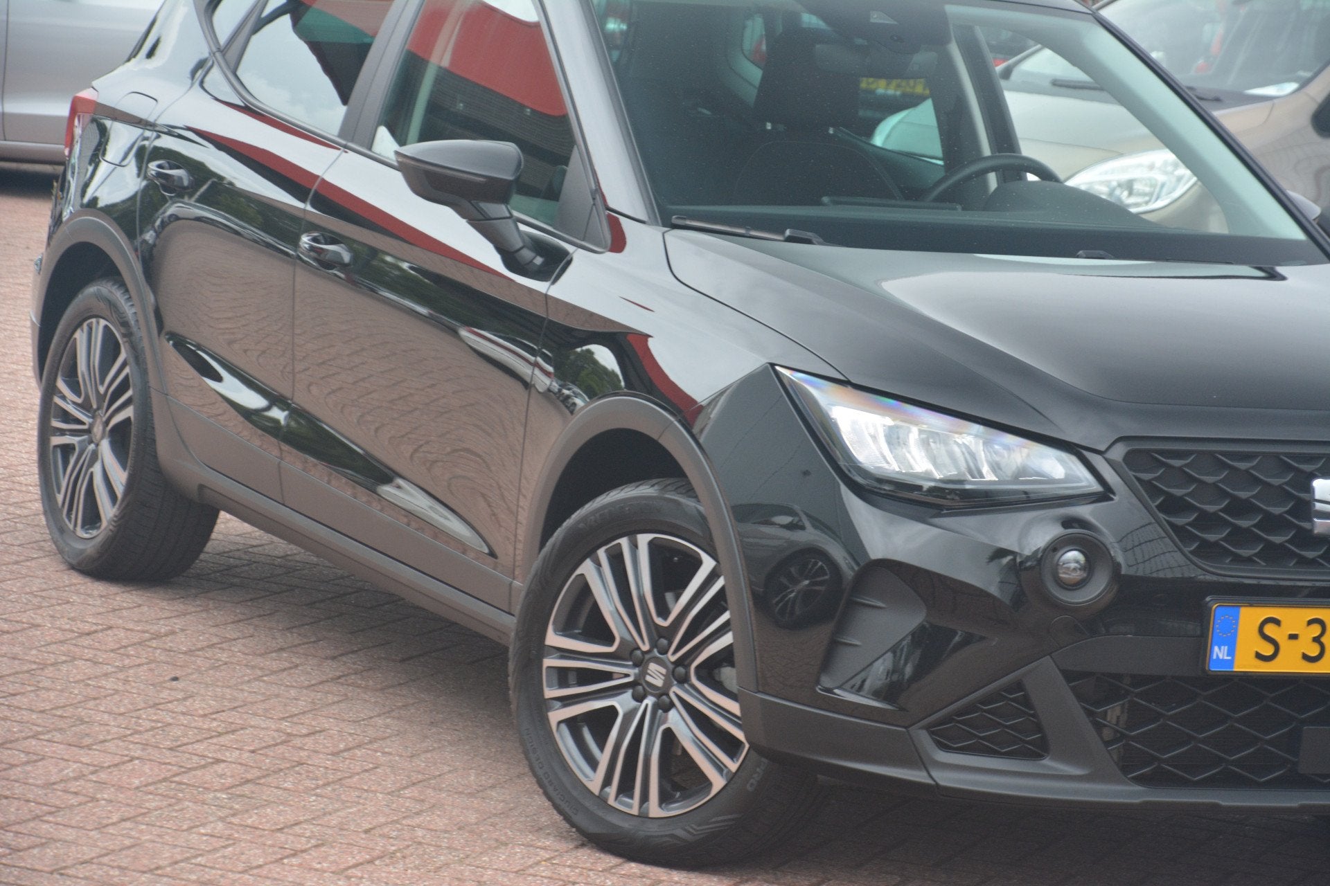 SEAT Arona 1.0 TSI Style Business Connect | Navigatie | App-, Stof, Gebruikt, 610 kg, Origineel Nederlands