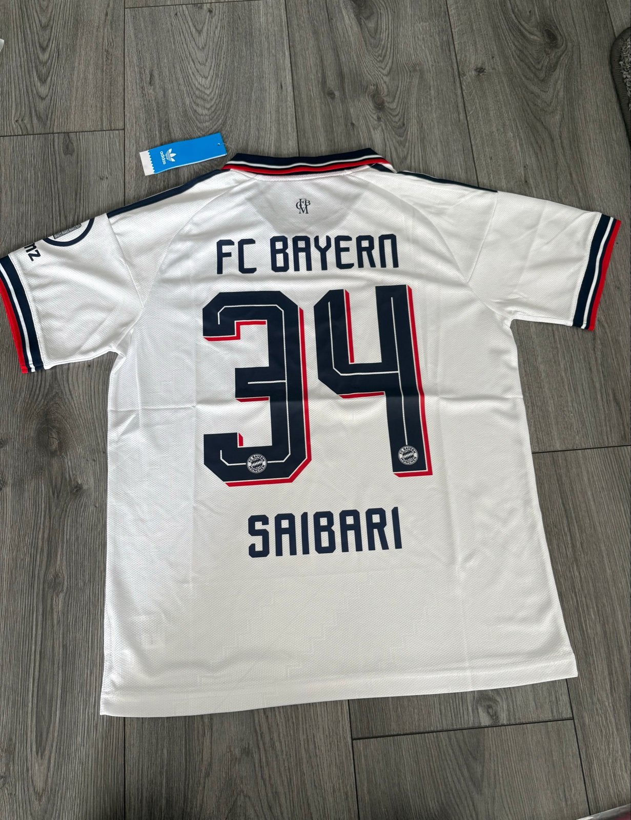 Saibari Bayern München uitshirt maat M 26/27, Maat M, Ophalen of Verzenden, Nieuw, Shirt