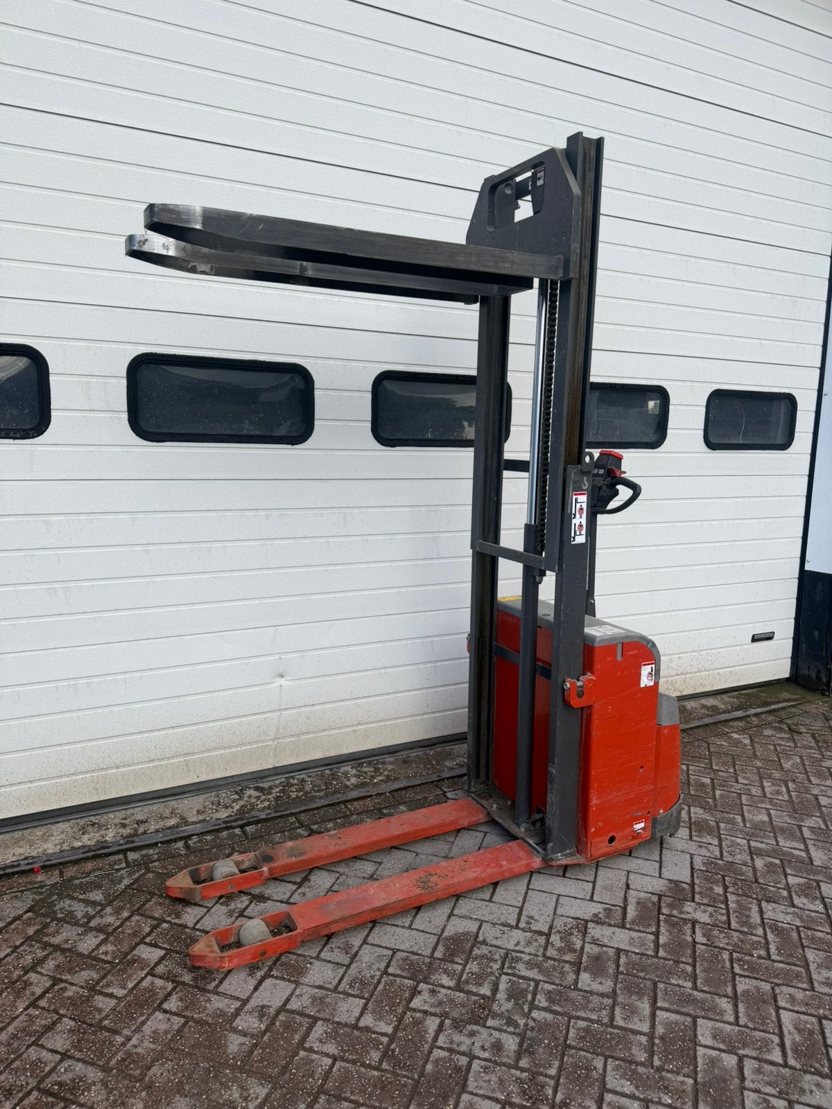 Electrische stapelaar, Ophalen of Verzenden, Zo goed als nieuw