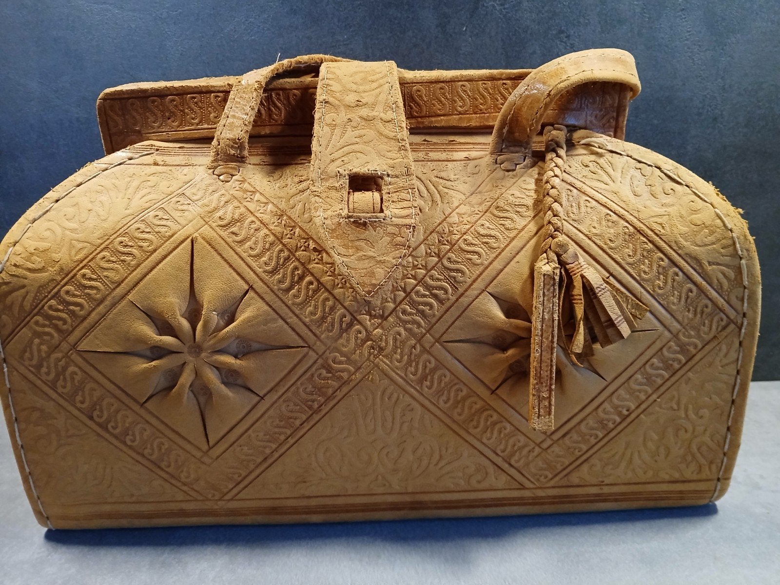Vintage Bolle Cognac Leren Tas met Bewerking, Ophalen of Verzenden