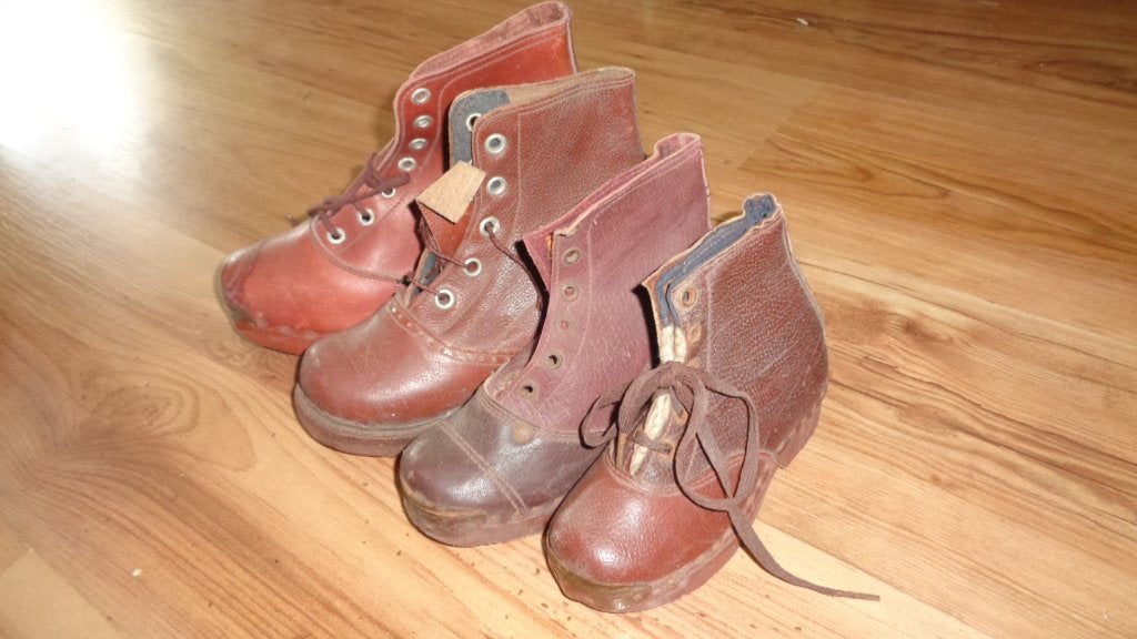 Wo2 oorlog surrogaat kinder schoenen houten zolen ww2, Verzenden, Overige soorten, Nederland, Overige typen
