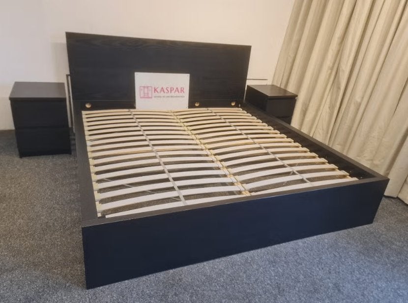 Malm bed 180x200 + lattenbodem en 2 nachtkastjes + Leveren!