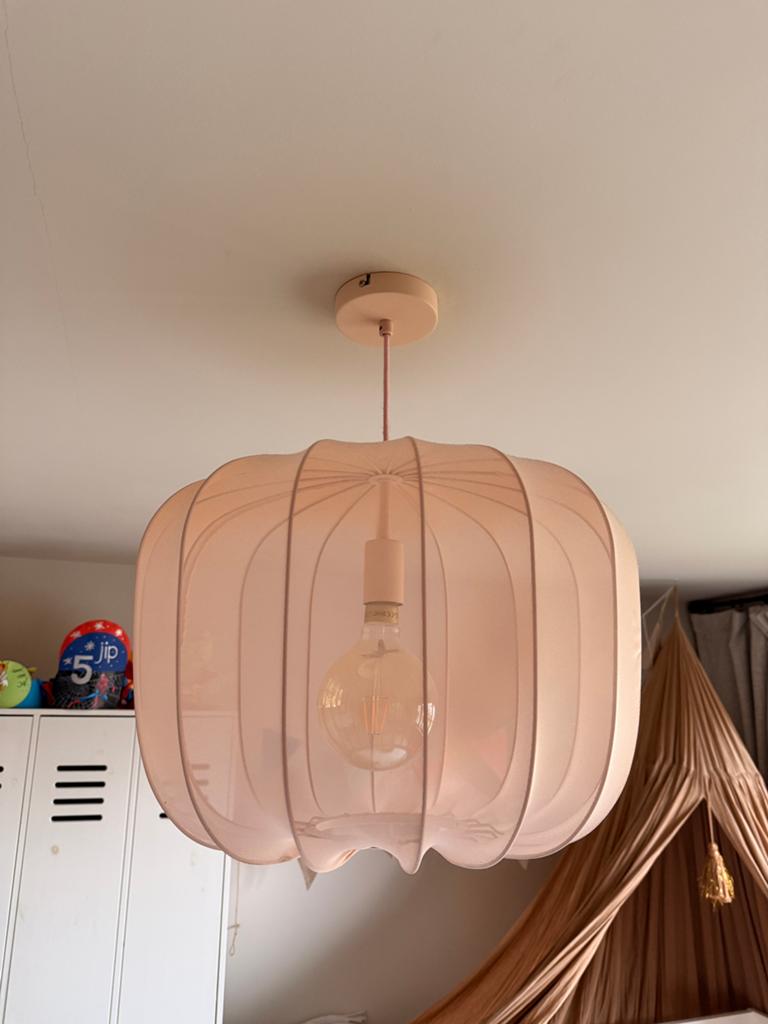 Plumera hanglamp roze 50 cm, Huis en Inrichting, Lampen | Hanglampen, Ophalen, Zo goed als nieuw, Stof, 50 tot 75 cm