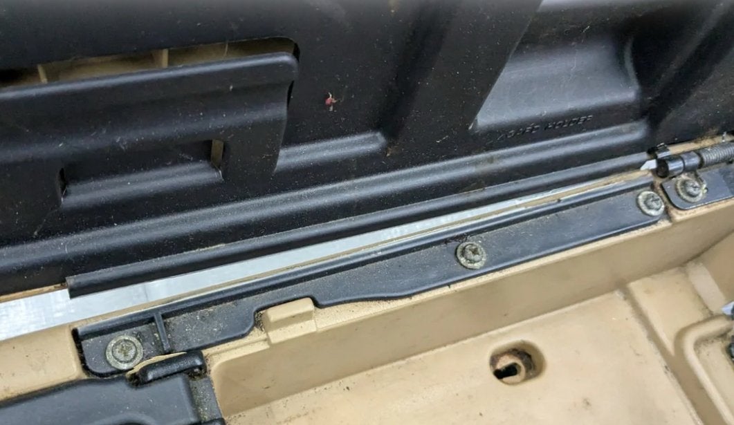 Mazda MX-5 NB middenconsole scharnier reparatie €30, Ophalen of Verzenden, Nieuw, Mazda