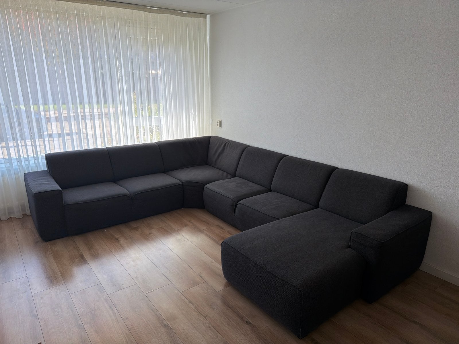 Gratis op te halen donkergrijze hoekbank., 100 tot 125 cm, Hoekbank, 300 cm of meer, Ophalen of Verzenden