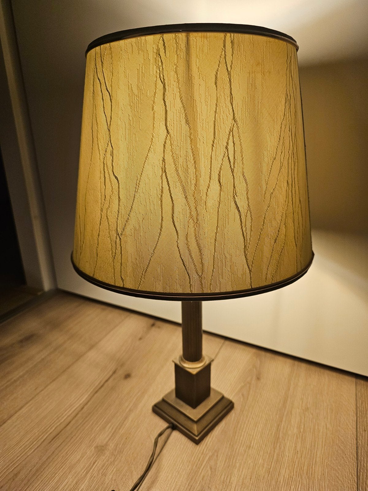 Mooie unieke vintage stijl tafellamp  - Nostalgisch! ✨️✨️, Ophalen, Nieuw