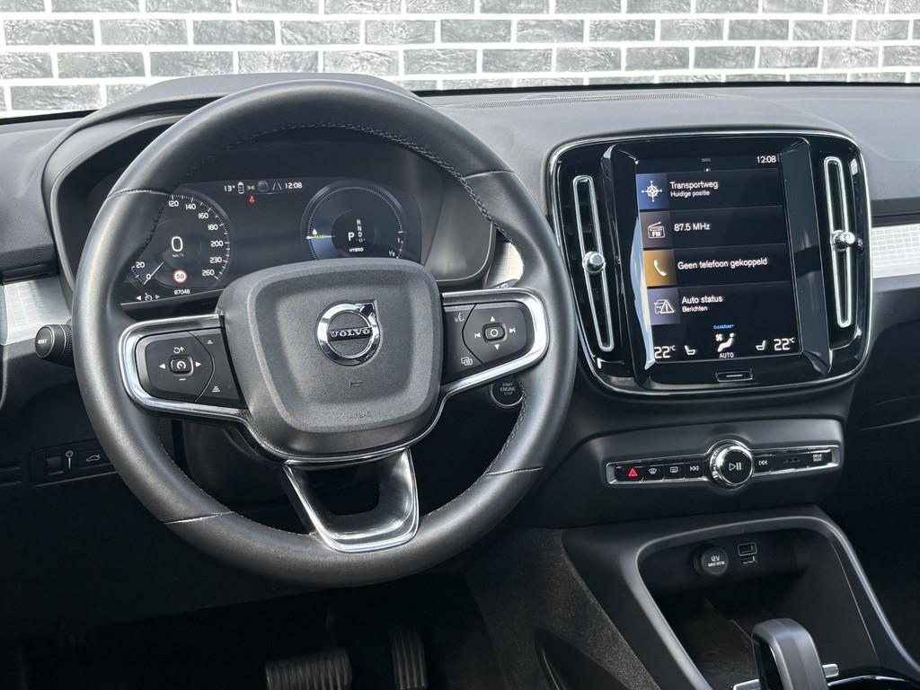 Volvo XC40 Plug-in Hybrid T4 Plus Dark | Facelift | Panorama, Auto's, 12 maanden, Stof, Euro 6, 1712 kg