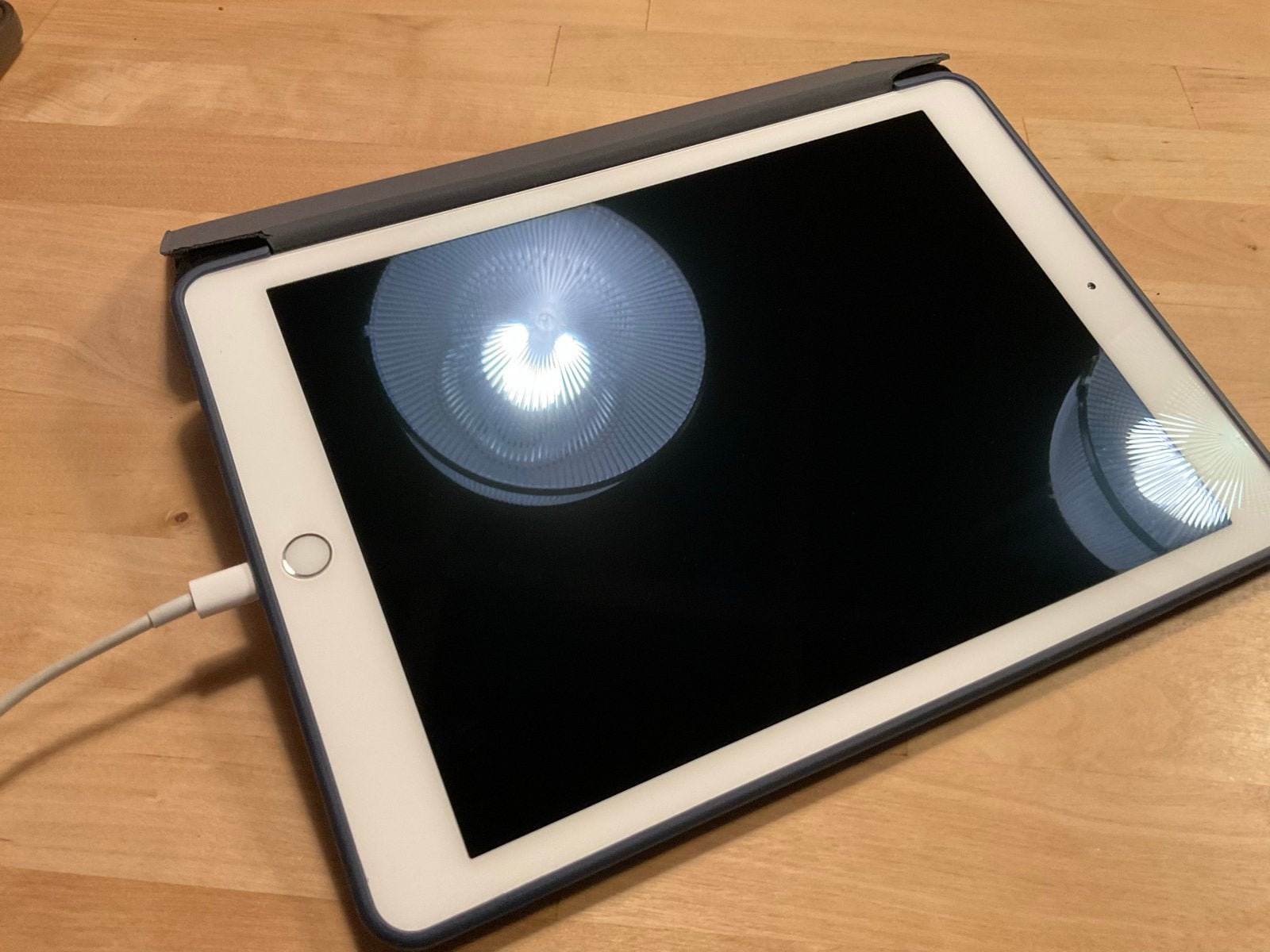 Apple iPad Air 2 Wifi (A1566) 32 GB met hoes en oplader, Computers en Software, Gebruikt, 32 GB, Apple iPad Air, Ophalen of Verzenden