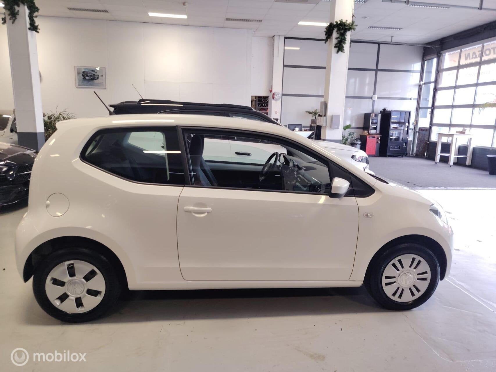 Foto 5 van Volkswagen Up! 1.0 high up! BlueMotion NAP! Airco! Nap✅ Na