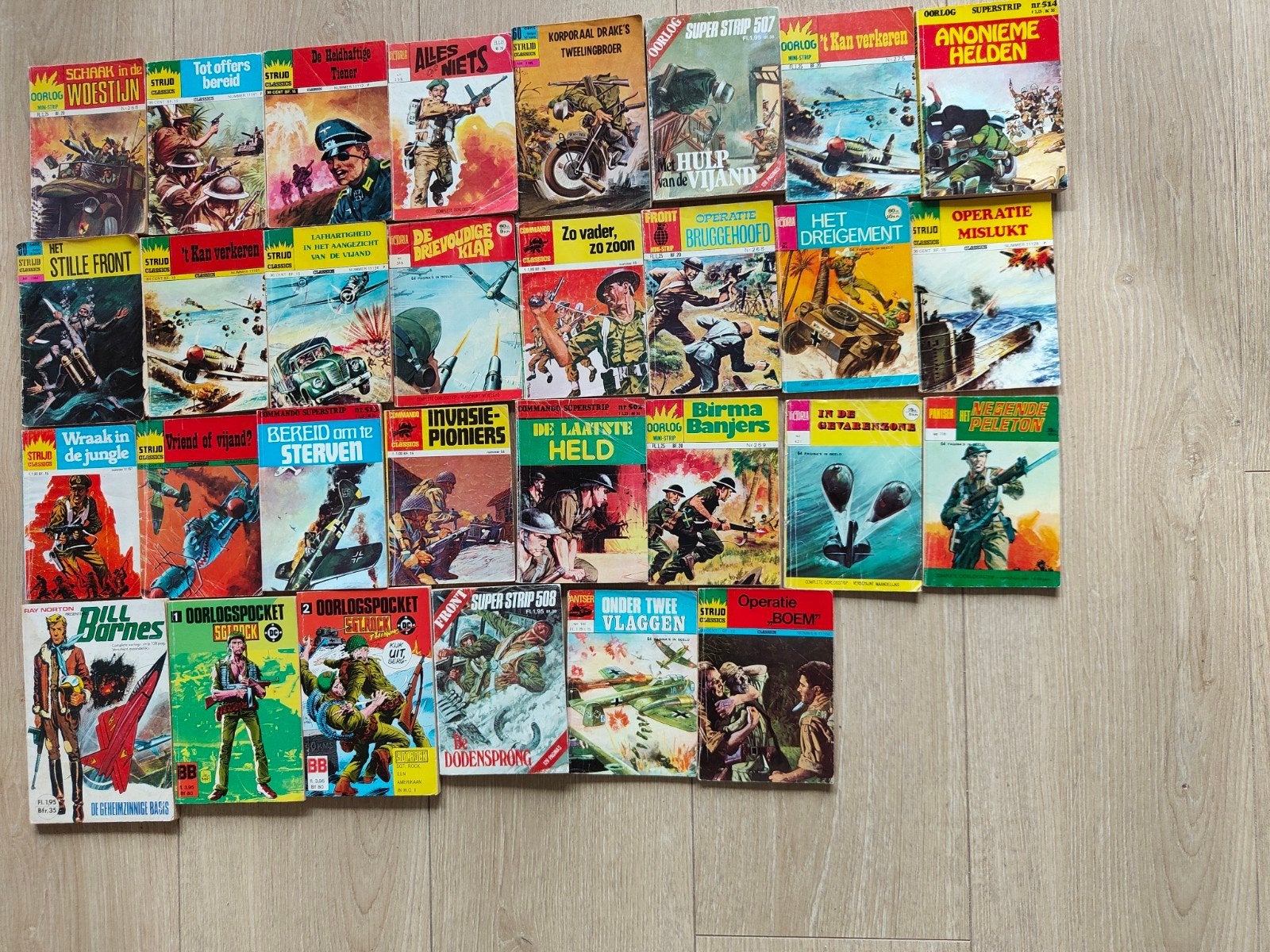 30 Oorlog comics - Strijd Classics - Victoria, Boeken, Meerdere comics, Ophalen of Verzenden, Gelezen, Europa