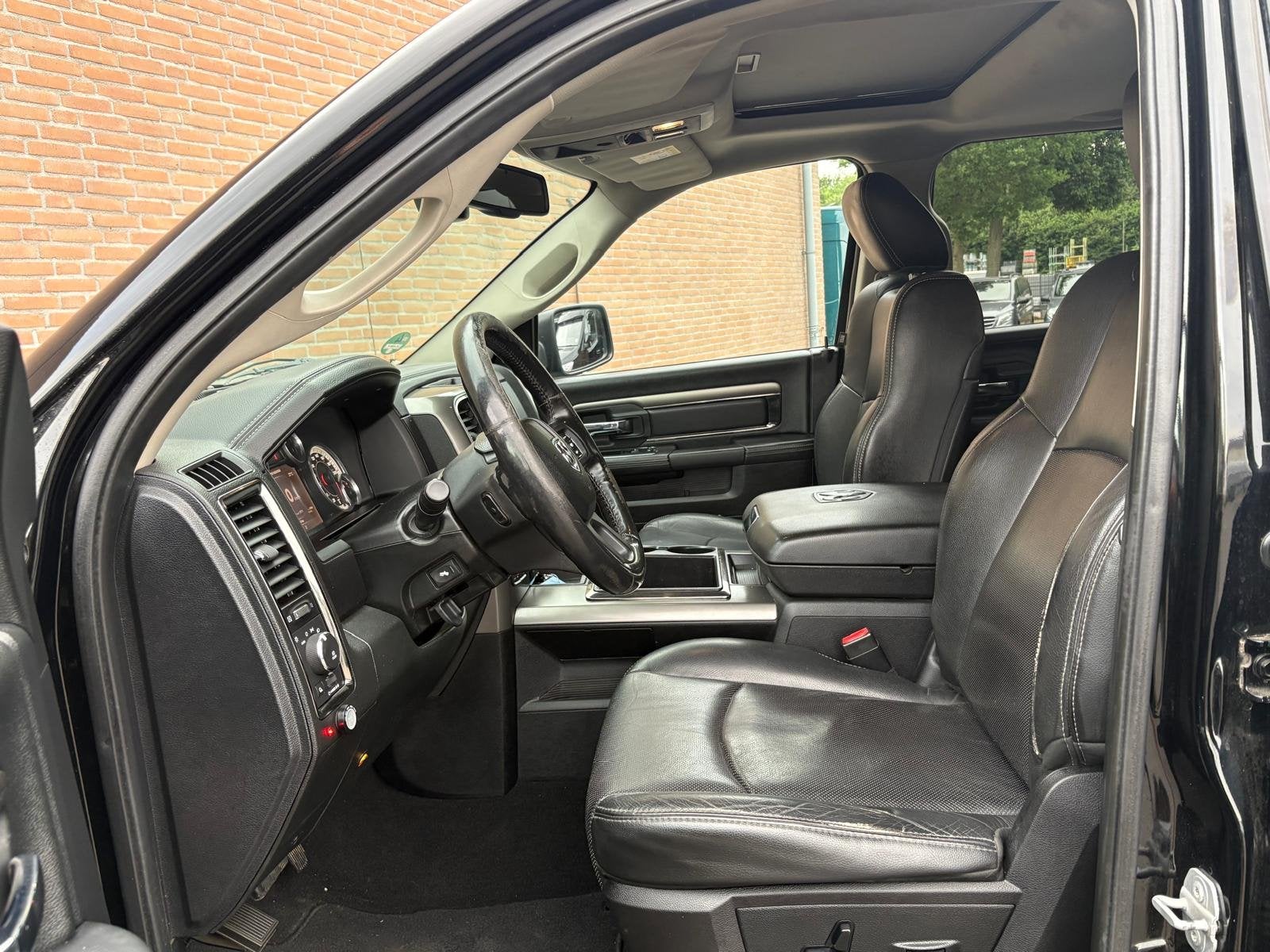 Dodge Ram 1500 5.7 V8 Quad Cab 6'4 (bj 2015), Auto's, Automaat, Euro 5, Gebruikt, 5654 cc