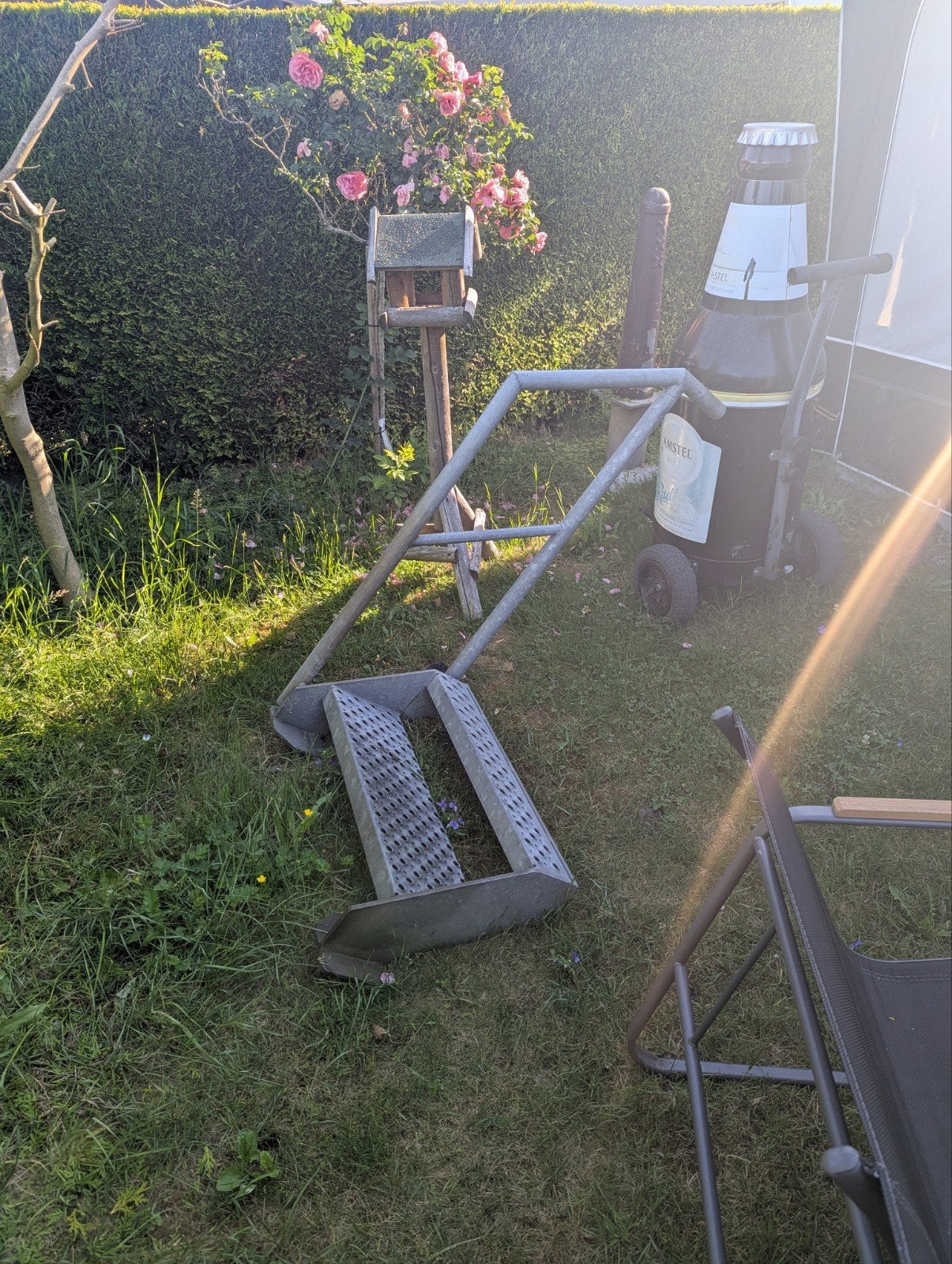 Opstap met leuning., Ophalen