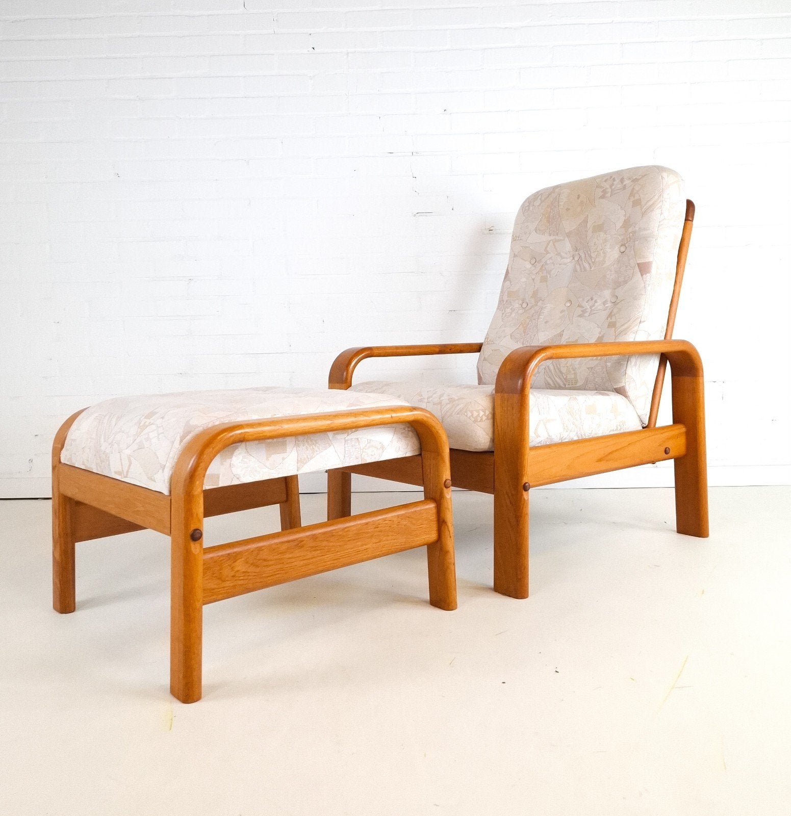 Vintage teak fauteuil met hocker Deens design jaren 70, Gebruikt, 75 tot 100 cm, Ophalen of Verzenden, X