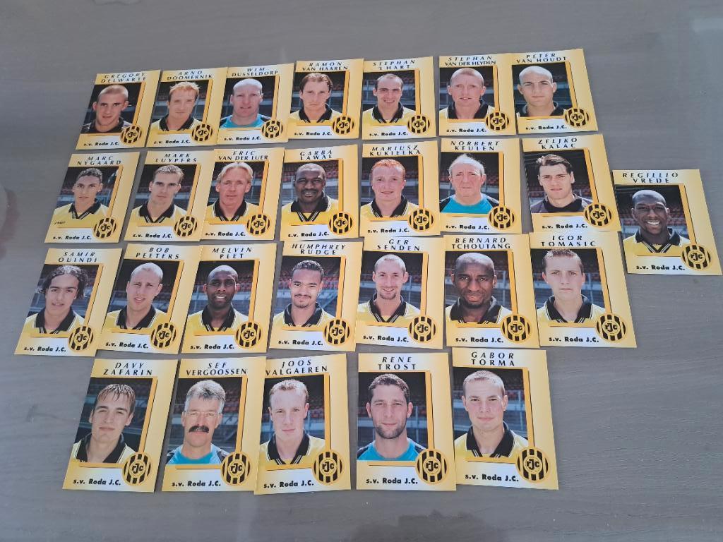 27 fotokaarten Roda JC 98-99, Verzamelen, Sportartikelen en Voetbal, Verzenden, Roda JC, Shirt