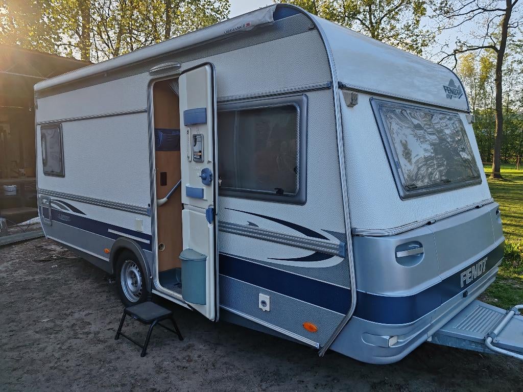 Fendt Saphir 470 TF Caravan incl. Mover, Voortent en luifel, Caravans en Kamperen, Hefbed, Rondzit, Particulier, Fendt