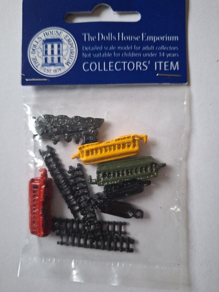 Miniatuur metalen trein set - The Dolls House Emporium, Verzamelen, Ophalen of Verzenden, Nieuw