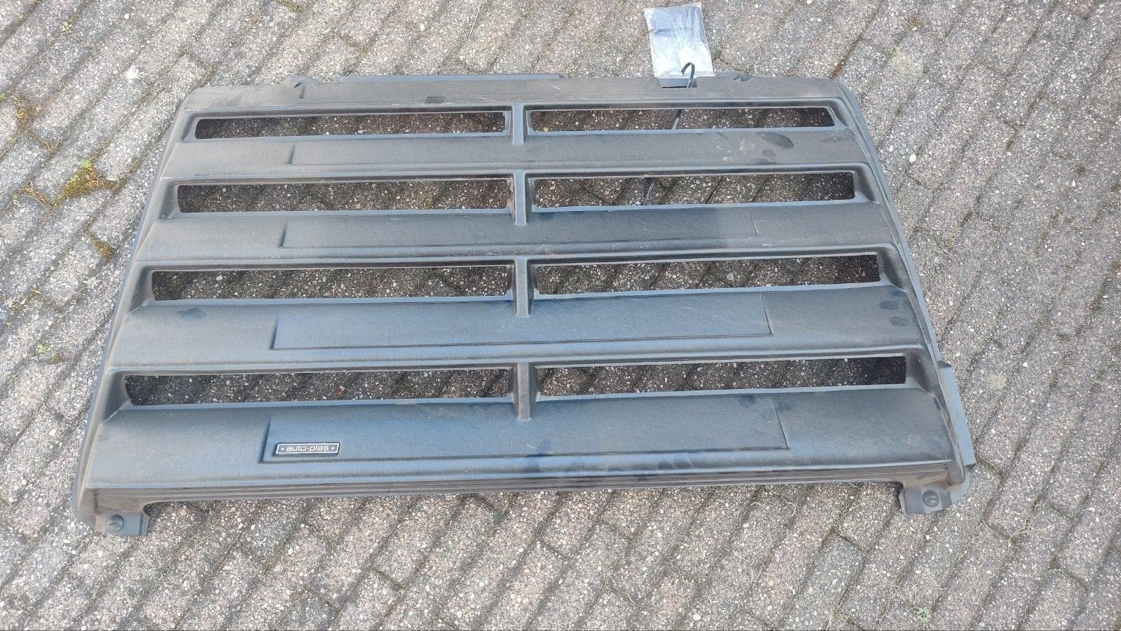 Louvre voor Ford Fiesta MK1/2 (in nieuwstaat), Ophalen, Achterklep, Nieuw, Ford