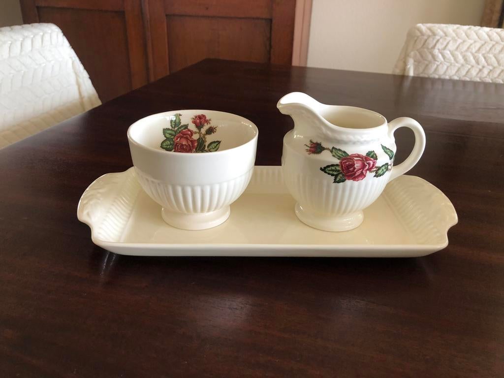 Prachtig Wedgwood Moss Rose roomstel, Ophalen of Verzenden, Zo goed als nieuw, Porselein, Overige typen