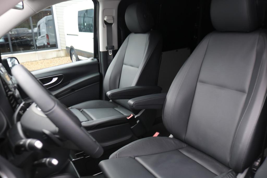 Mercedes-Benz eVito eVito 112 L3 60 kWh Led Achterklep, Auto's, Gebruikt, 116 pk, Zwart, Stoelverwarming