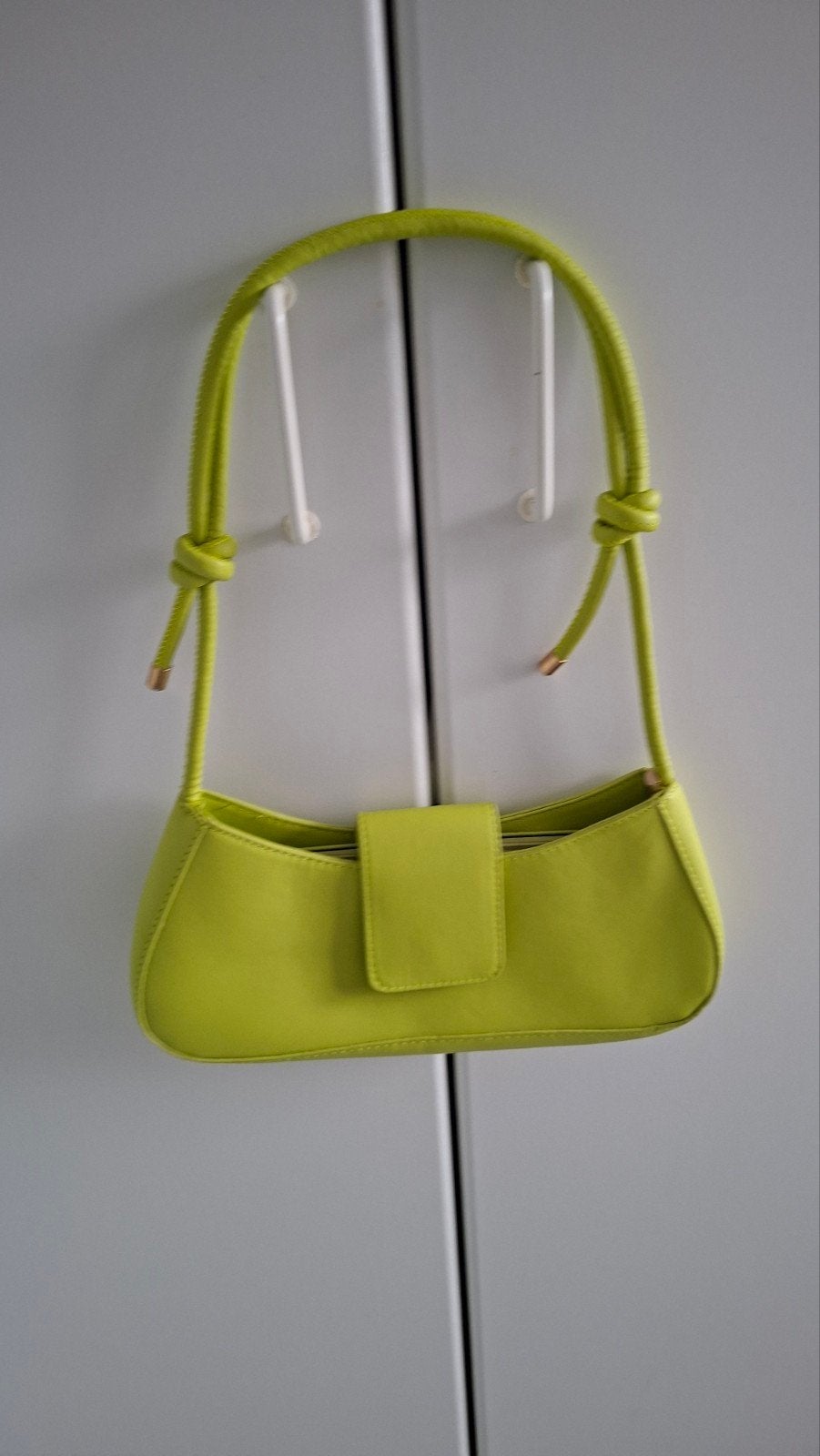 Tas in lime groen - Nieuw, Ophalen of Verzenden, Nieuw, Groen, Schoudertasje