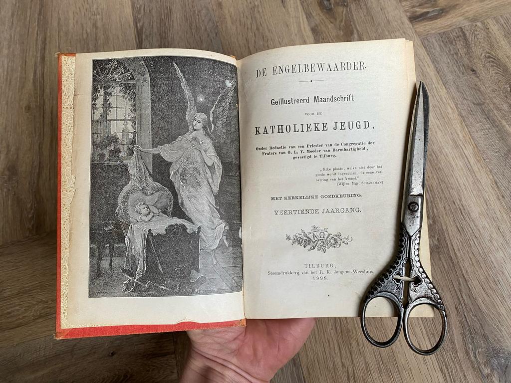 Antiek religieus boek engel bewaarder en schaar met kruis., Antiek en Kunst, Antiek | Religie, Ophalen of Verzenden